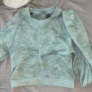 Light green camo gymshark long sleeve crop top
